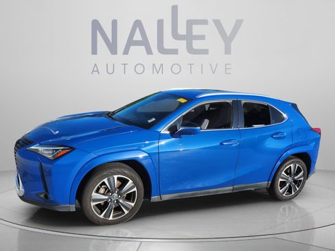 Used 2022 Lexus UX 200 w/ Premium Package FWD image 2