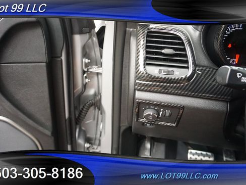 Used 2017 Jeep Grand Cherokee SRT image 27