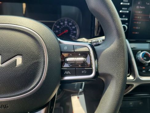 Used 2022 Kia Sorento LX FWD image 18