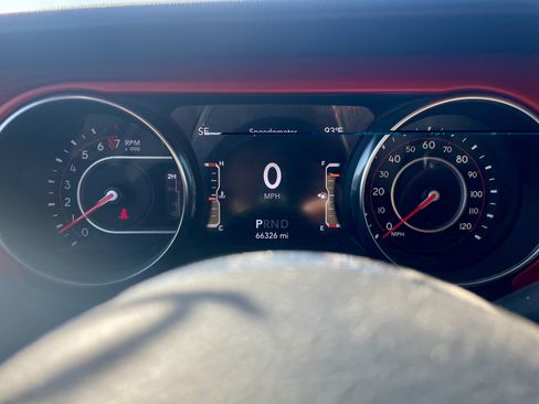 Used 2020 Jeep Gladiator Rubicon AWD/4WD image 16