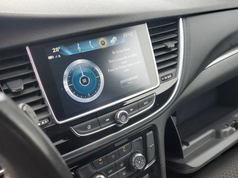 Used 2019 Buick Enclave Essence image 13