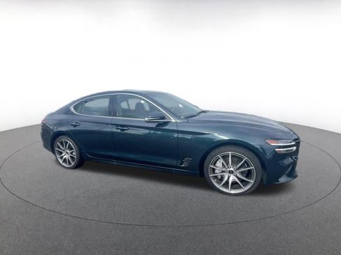 Used 2025 Genesis G70 2.5T image 2