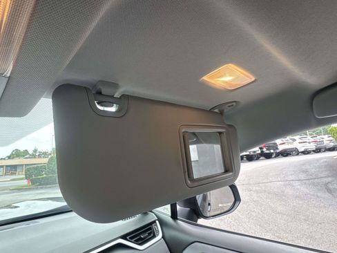 Certified 2021 Toyota RAV4 LE AWD/4WD image 27