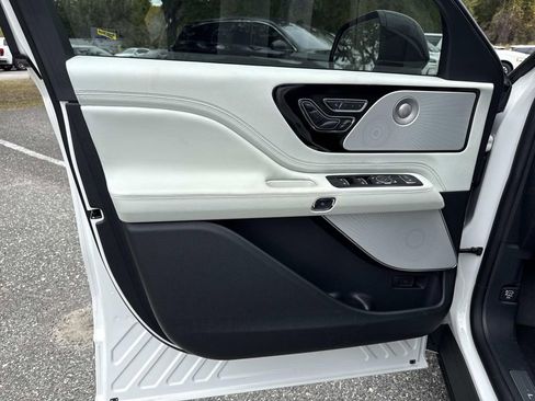 New 2025 Lincoln Aviator Black Label image 19