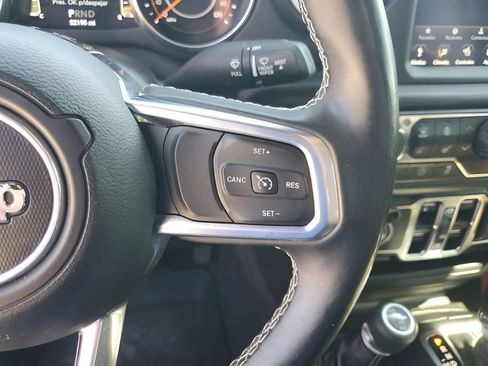 Used 2020 Jeep Gladiator Overland image 31