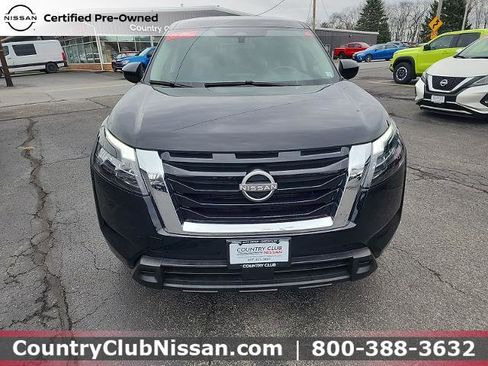 Certified 2024 Nissan Pathfinder S image 3