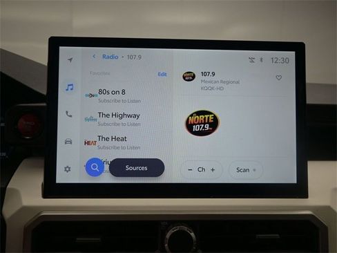 Used 2024 Toyota Tacoma TRD Off-Road image 6