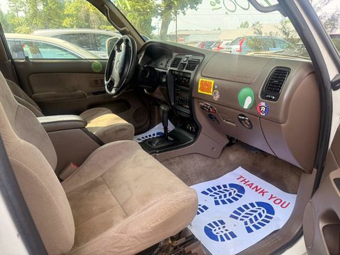 Used 2002 Toyota 4Runner SR5 RWD image 8