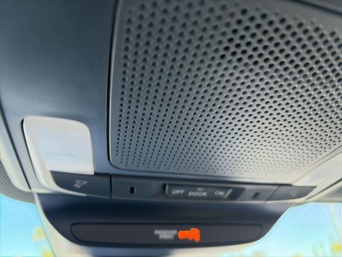 Used 2025 Honda HR-V Sport image 16