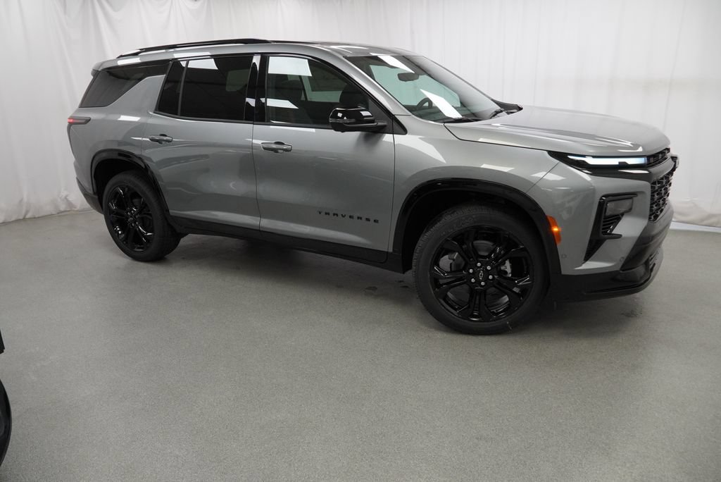 New 2027 Chevrolet Traverse RS w/ LPO, Floor Liner Package AWD/4WD image 6