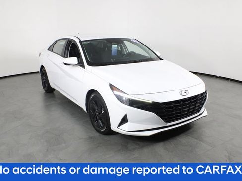 Certified 2021 Hyundai Elantra SEL w/ Cargo Package FWD image 5