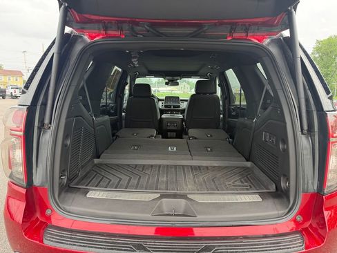Used 2024 Chevrolet Tahoe RST w/ Luxury Package AWD/4WD image 13