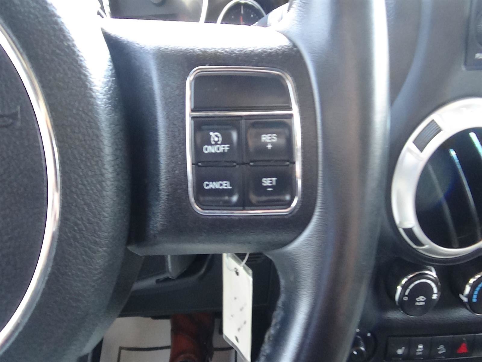 Used 2018 Jeep Wrangler Unlimited Rubicon w/ Cold Weather Group AWD/4WD image 17