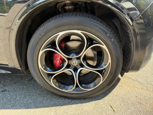Used 2021 Alfa Romeo Stelvio Ti Sport AWD/4WD image 9