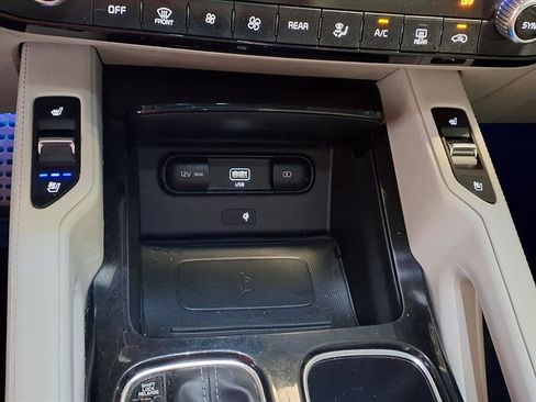 Used 2021 Kia Telluride SX w/ SX Prestige Package image 25