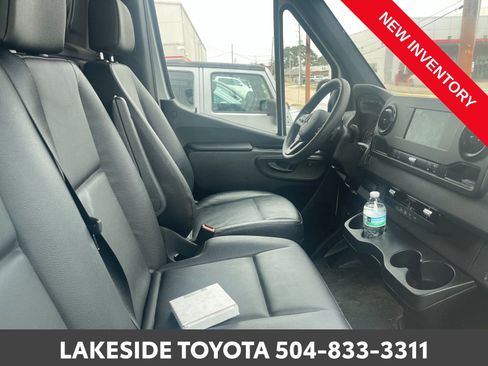 Used 2023 Mercedes-Benz Sprinter 144 Cargo w/ Acoustic Package image 10