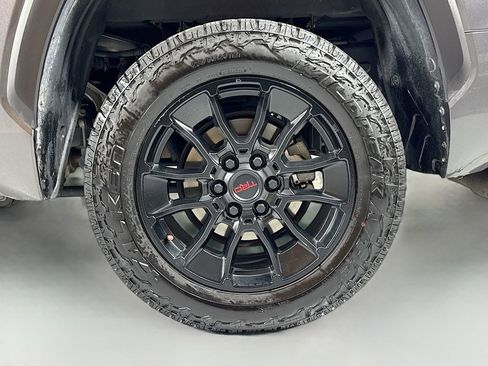 Used 2022 Toyota Tundra SR5 RWD image 11
