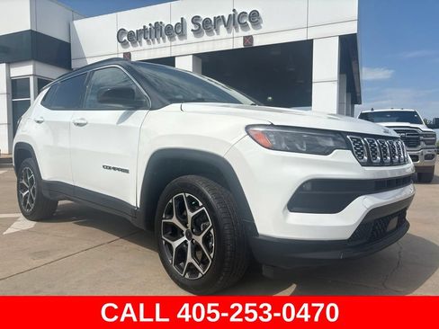 Used 2025 Jeep Compass Limited AWD/4WD image 1