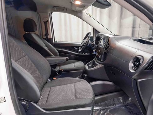 Used 2022 Mercedes-Benz Metris image 24