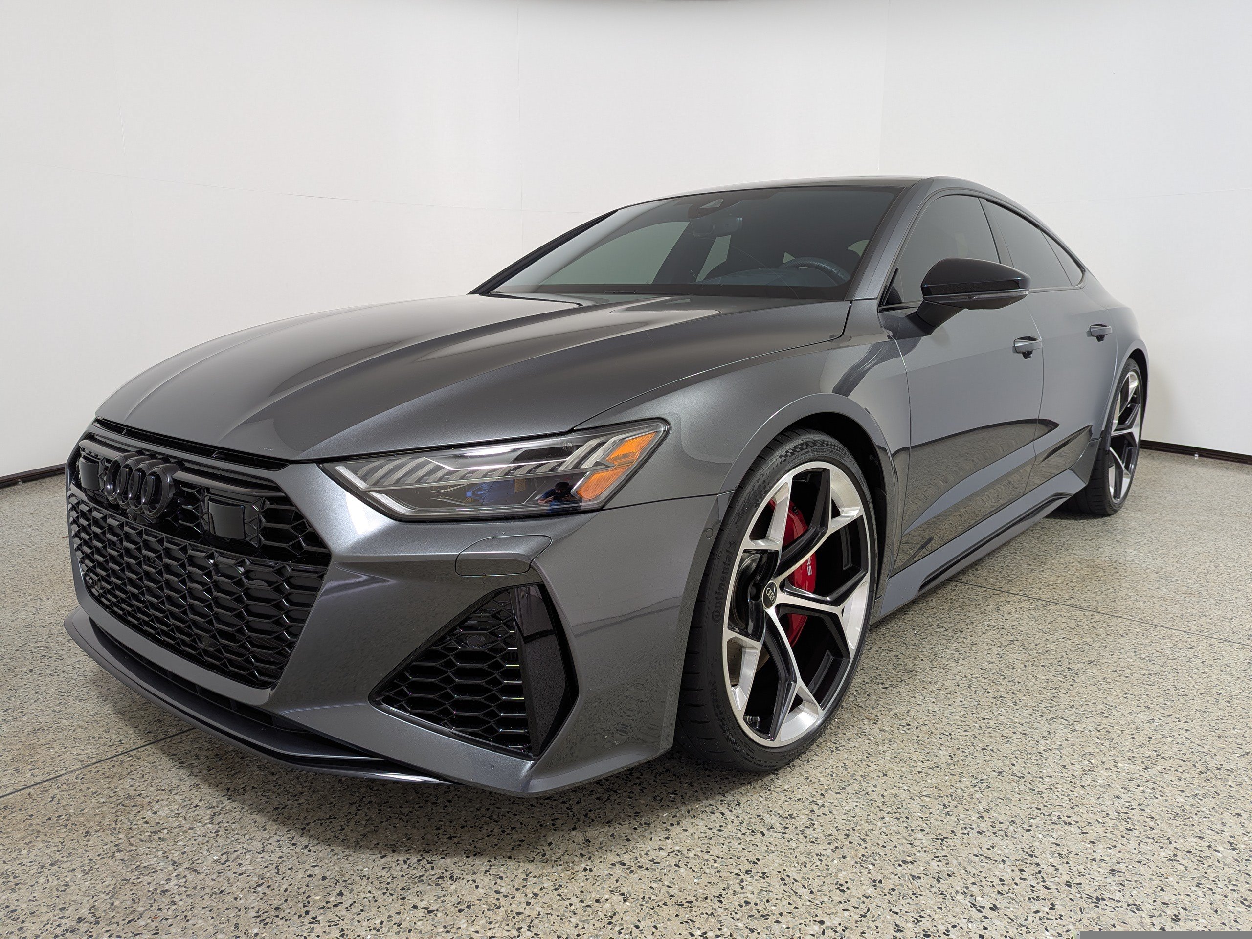 Used 2025 Audi RS 7 Performance w/ Black Optic Package AWD/4WD image 3