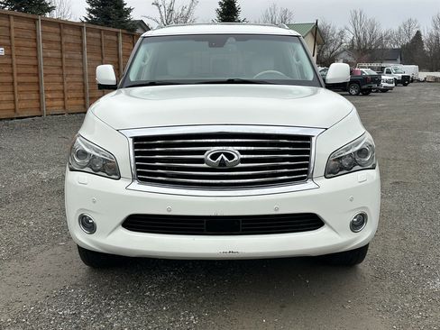 Used 2014 INFINITI QX80 4WD w/ Deluxe Touring Package image 2