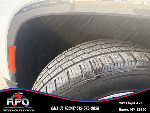 Used 2022 Jeep Wagoneer Series III AWD/4WD image 11