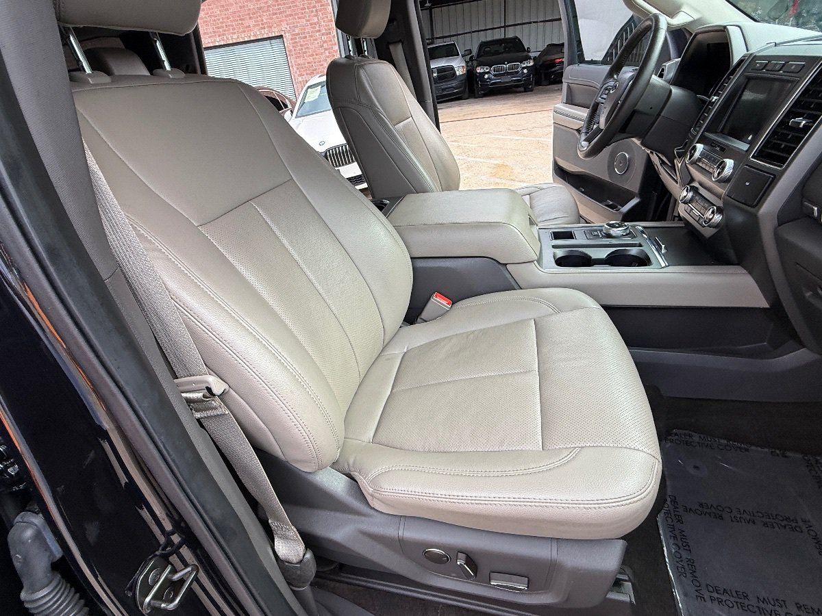 Used 2019 Ford Expedition XLT w/ Equipment Group 202A RWD image 17