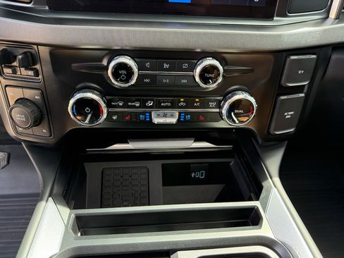 Used 2024 Ford F350 Platinum AWD/4WD image 24