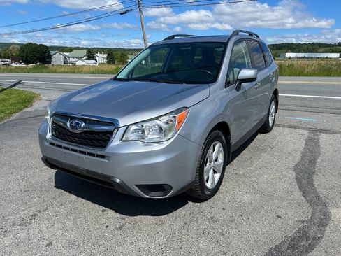 Used 2015 Subaru Forester 2.5i Premium w/ All-Weather Package AWD/4WD image 5