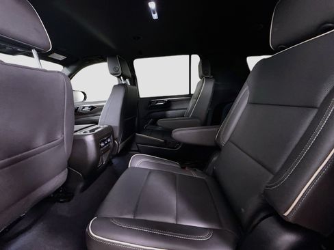 Used 2025 Chevrolet Suburban Premier AWD/4WD image 26