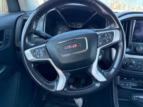 Used 2015 GMC Canyon SLT w/ Driver Alert Package image 17