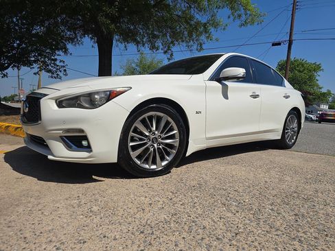 Used 2018 INFINITI Q50 Luxe w/ Essential Package (3.0T Luxe) AWD/4WD image 2