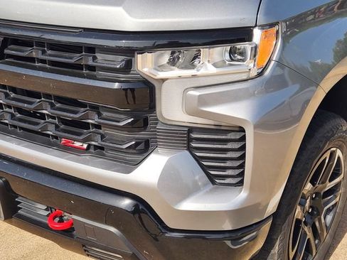 Used 2024 Chevrolet Silverado 1500 LT Trail Boss w/ Protection Package AWD/4WD image 8