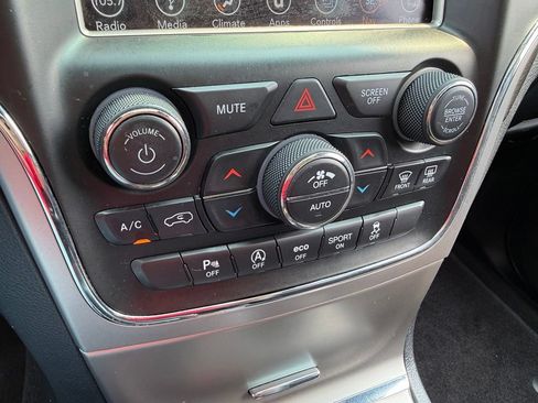 Used 2018 Jeep Grand Cherokee Altitude AWD/4WD image 43