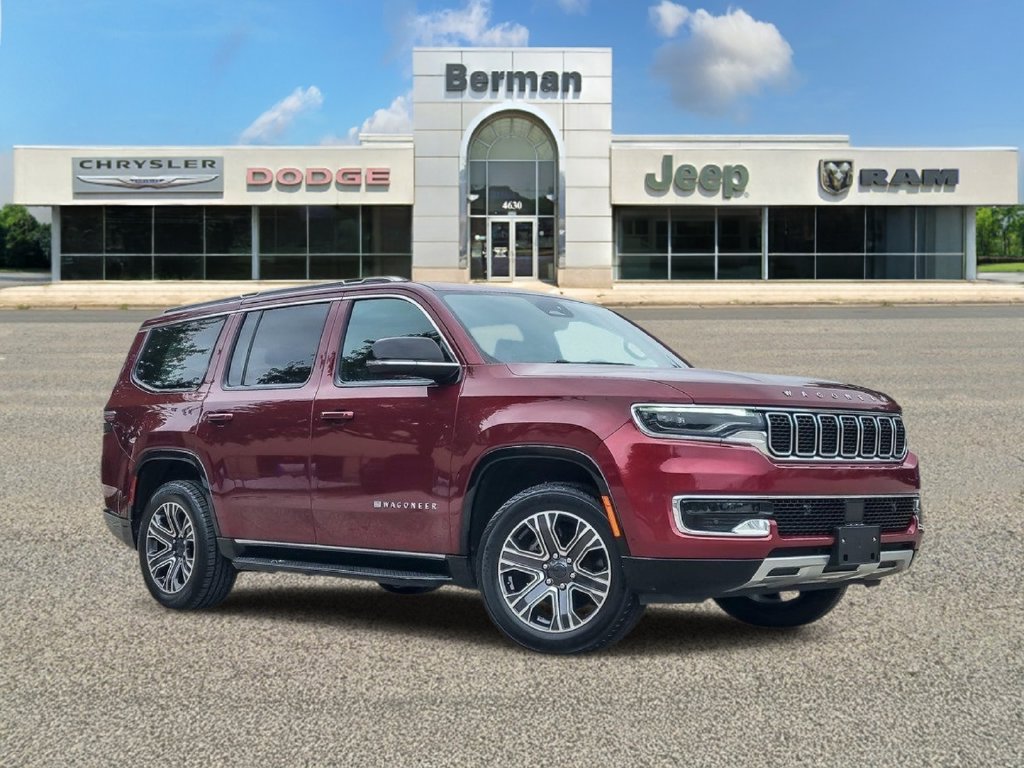 Used 2024 Jeep Wagoneer Series II w/ Flexible Seating Group RWD image 2