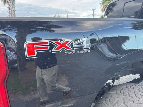 Used 2024 Ford F250 Platinum w/ FX4 Off-Road Package AWD/4WD image 33