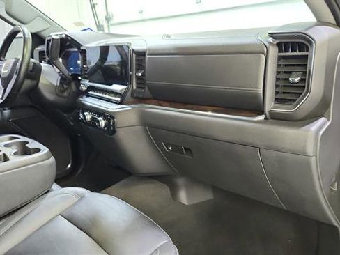 Used 2024 GMC Sierra 1500 SLT RWD image 22