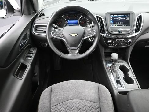 Used 2023 Chevrolet Equinox LT FWD image 12