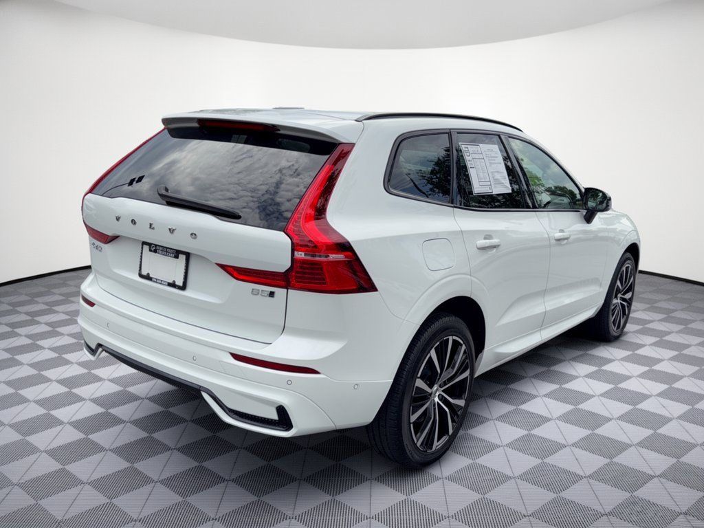 Used 2024 Volvo XC60 B5 Plus w/ Climate Package AWD/4WD image 9