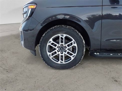 Used 2025 Ford Expedition Max Active image 14