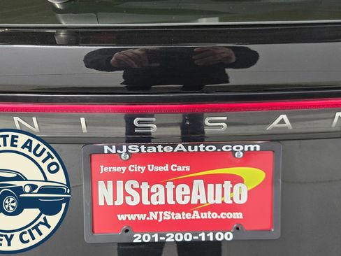 Used 2023 Nissan Ariya FWD image 33