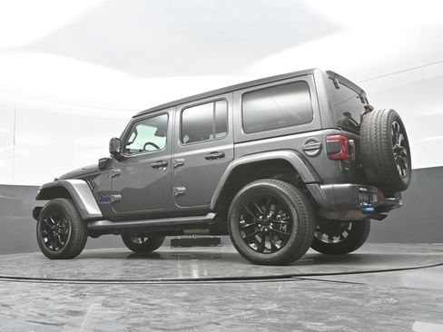 Used 2021 Jeep Wrangler Unlimited Sahara AWD/4WD image 29