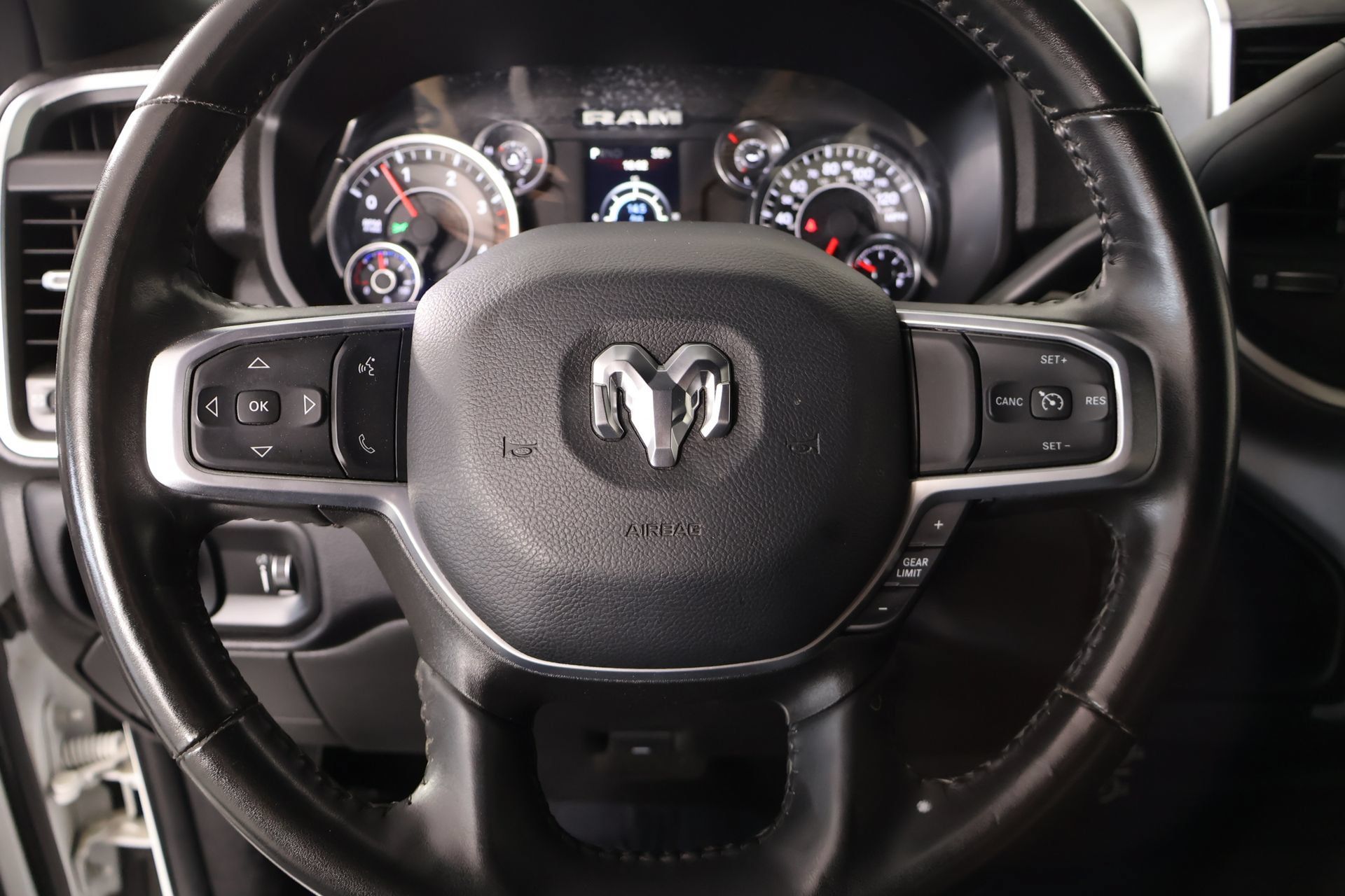 Used 2024 RAM 3500 Big Horn AWD/4WD image 3