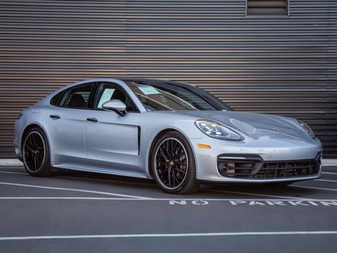 Certified 2023 Porsche Panamera RWD image 9