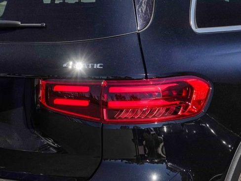 Used 2024 Mercedes-Benz GLB 250 GLB 250 image 8