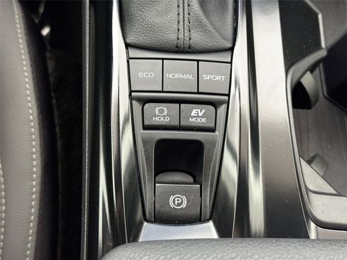 Certified 2025 Toyota Camry SE w/ Convenience Package image 29