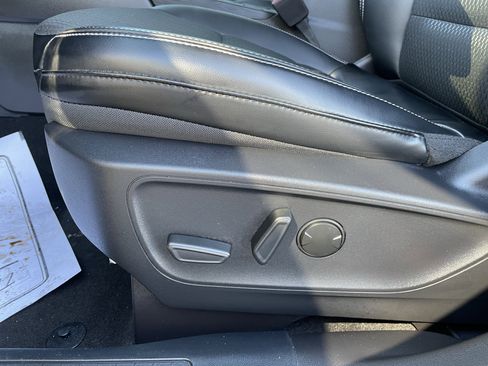 Used 2024 Ford Escape SE image 15