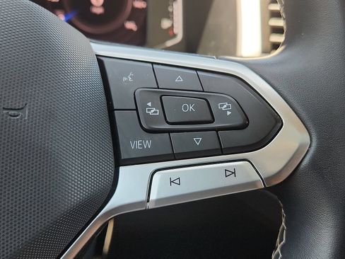 Used 2022 Volkswagen Atlas SE w/ Panoramic Sunroof Package FWD image 18