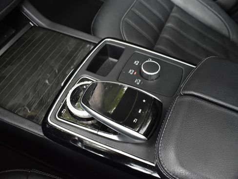 Used 2017 Mercedes-Benz GLE 350 w/ Premium 1 Package image 40