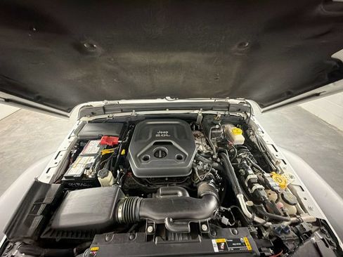 Used 2021 Jeep Wrangler Unlimited Sport AWD/4WD image 29